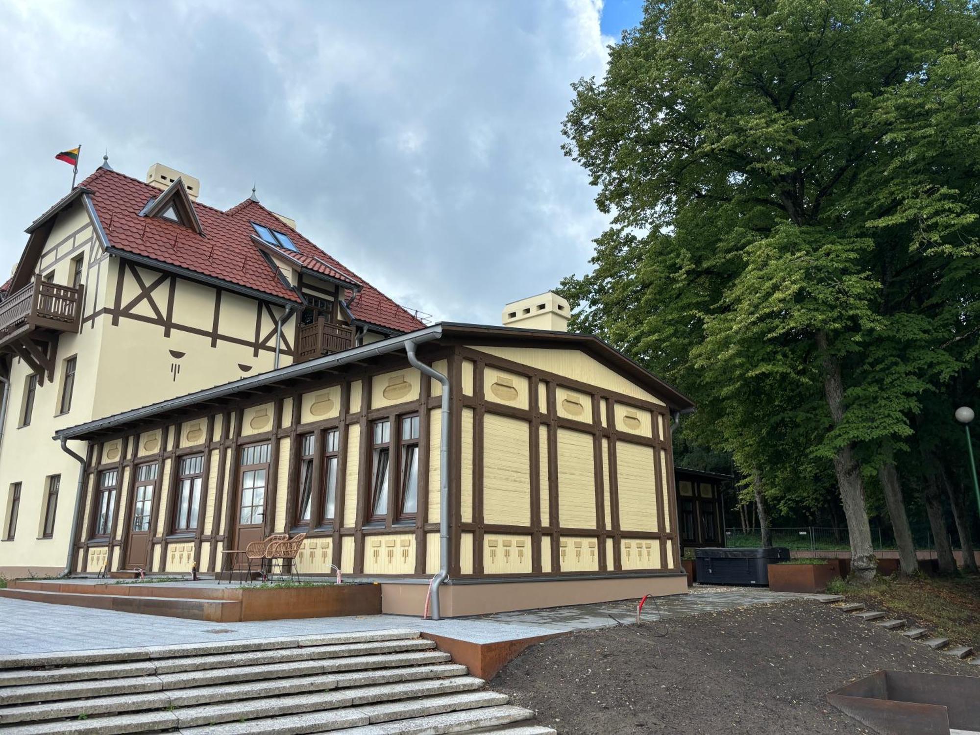 Smiltynes Kurhauzas Sandkrug Kurhaus ไคลเพดา ภายนอก รูปภาพ